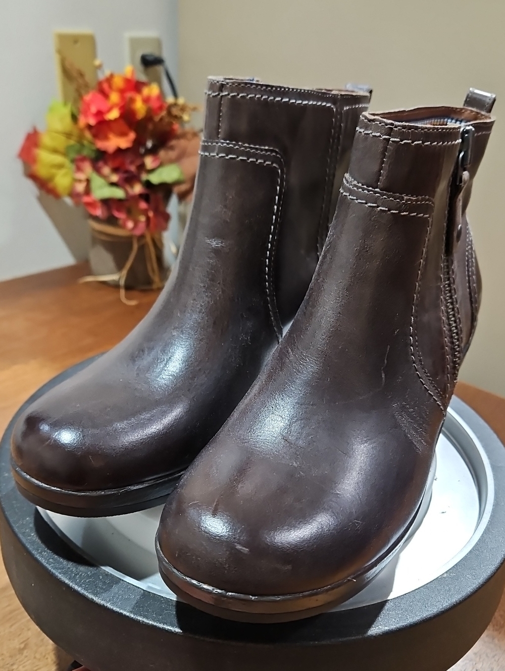 Women's Brown Leather Ankle Booties with Side Zip - Picture 7 of 14